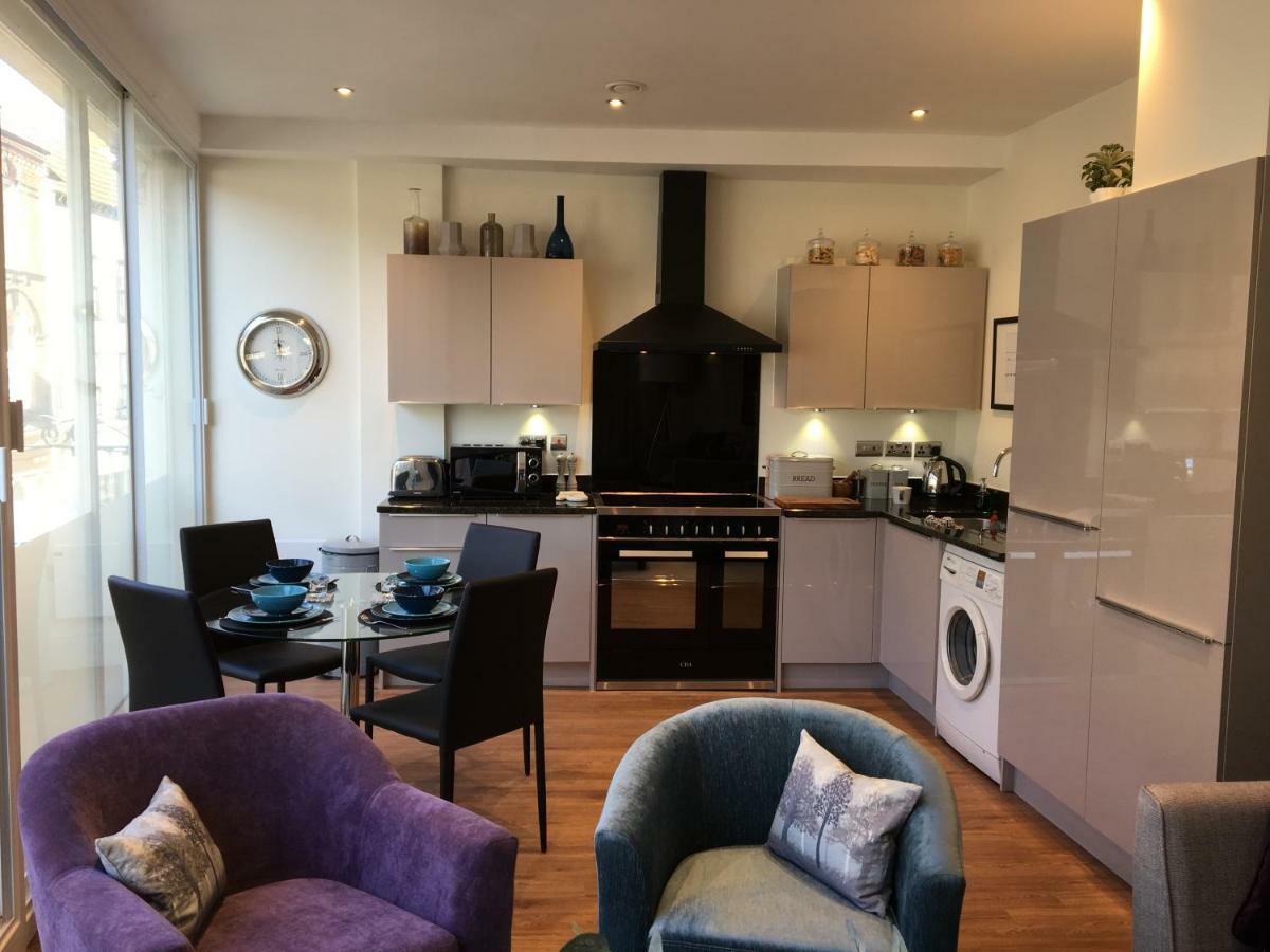 Star Tree Apartment ยอร์ค ภายนอก รูปภาพ