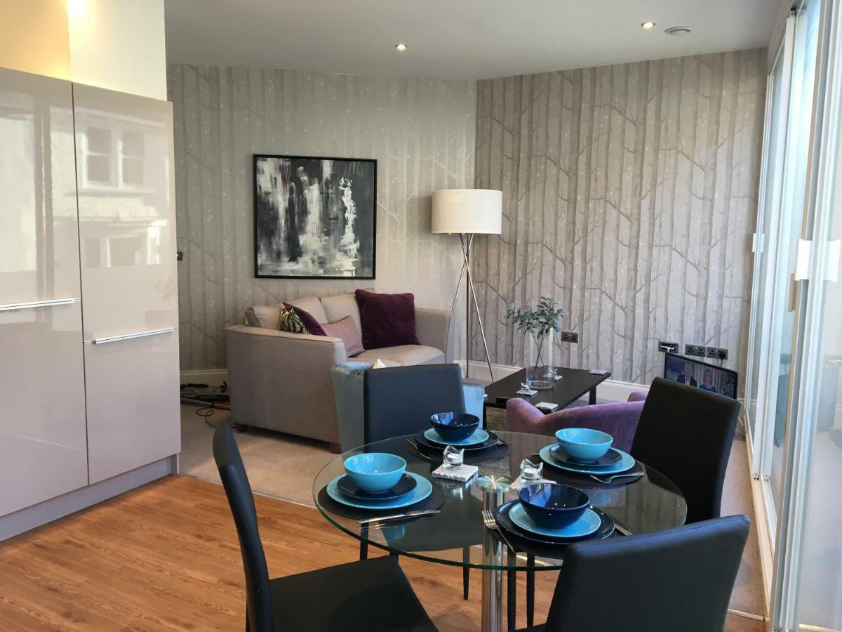Star Tree Apartment ยอร์ค ภายนอก รูปภาพ